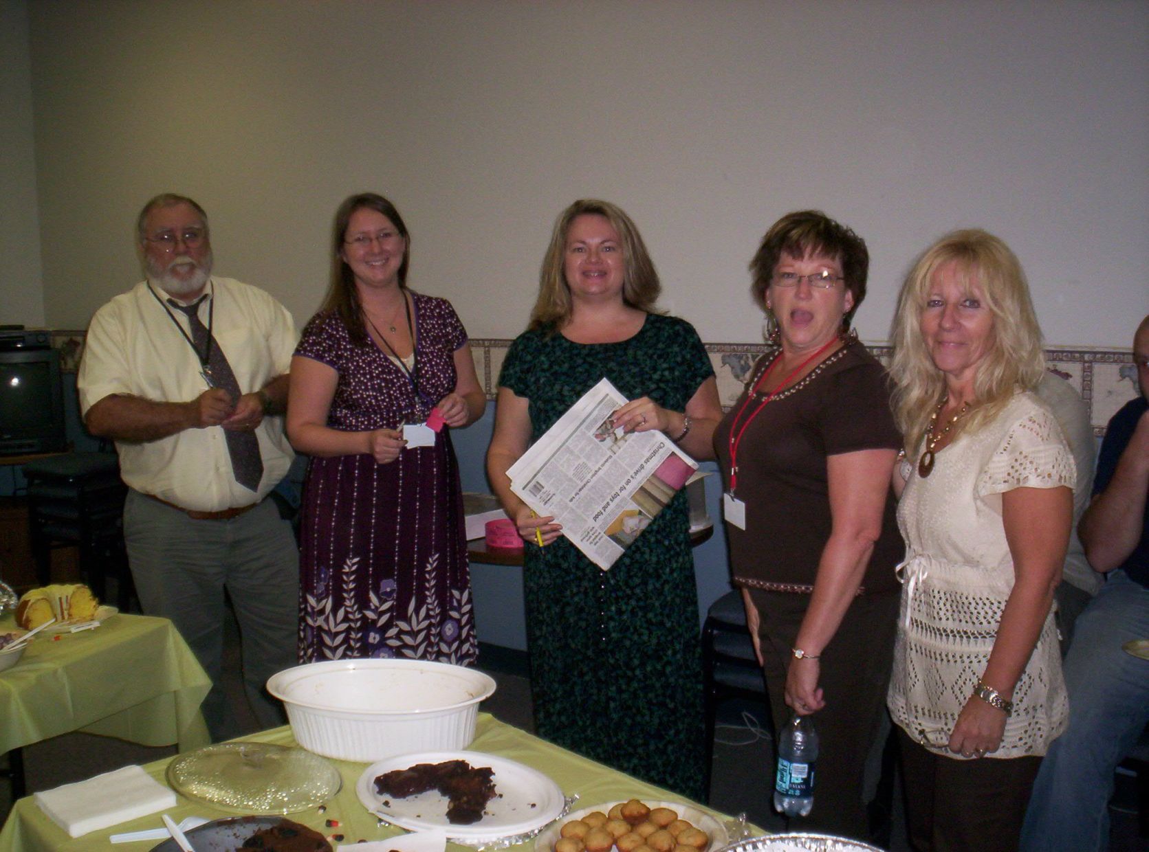 BakeSale Jim,Cristy,Cheri,Betsy,Joyce.jpg